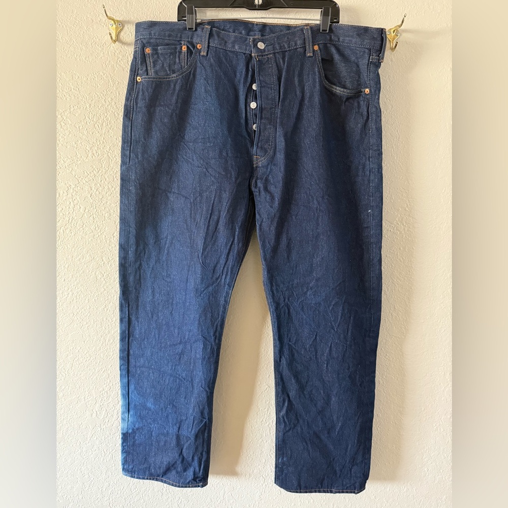 Levi’s 501 Men’s Dark Wash Jeans Size 44W 29L Bleach Spot Button Fly High Rise